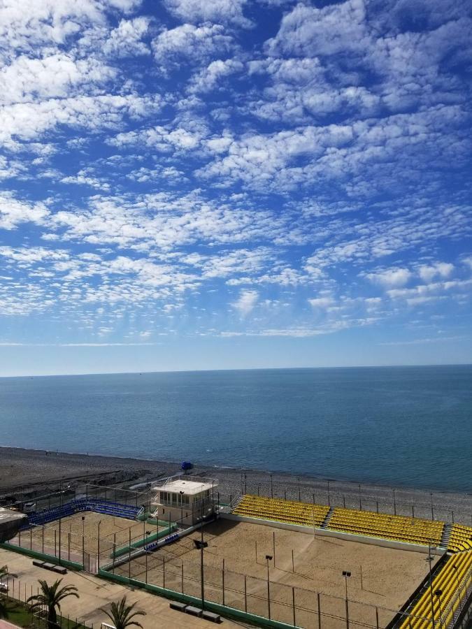 Tg Apartment Sea View バトゥーミ エクステリア 写真